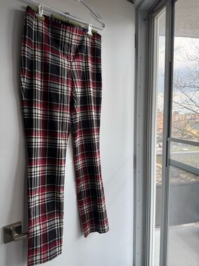 Plaid Straight-Leg Women's Pants in black white & red